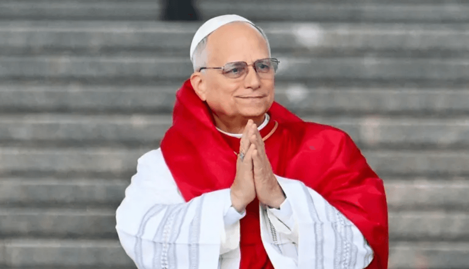 Quién queda a cargo del Vaticano y cómo funciona la Iglesia católica mientras el papa León XIV se recupera de una cirugía pulmonar