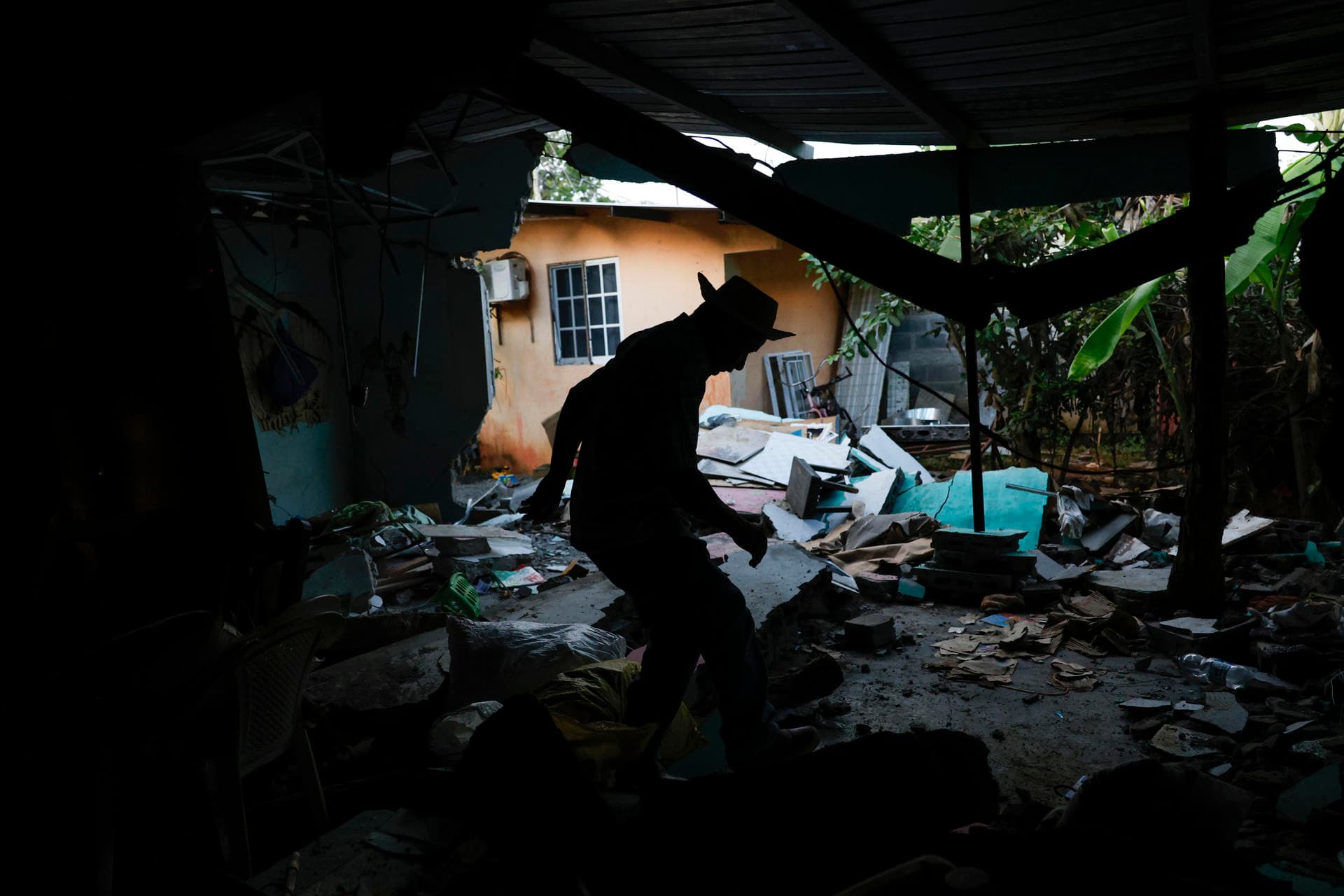 Murió mujer herida en el terremoto de Panamá, el primer deceso relacionado con el sismo