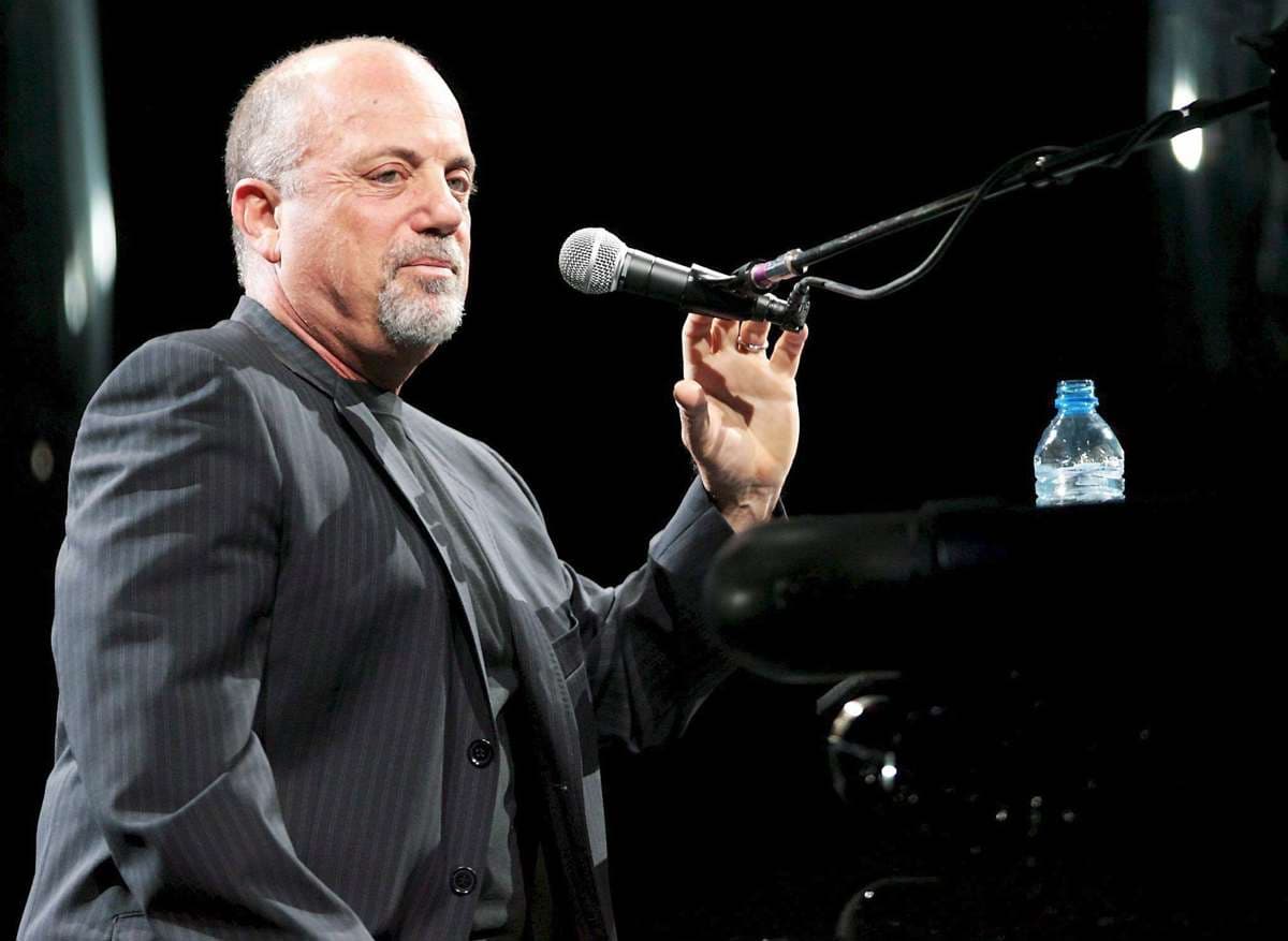 Billy Joel no tiene permitido conducir ni actuar debido a su afección cerebral