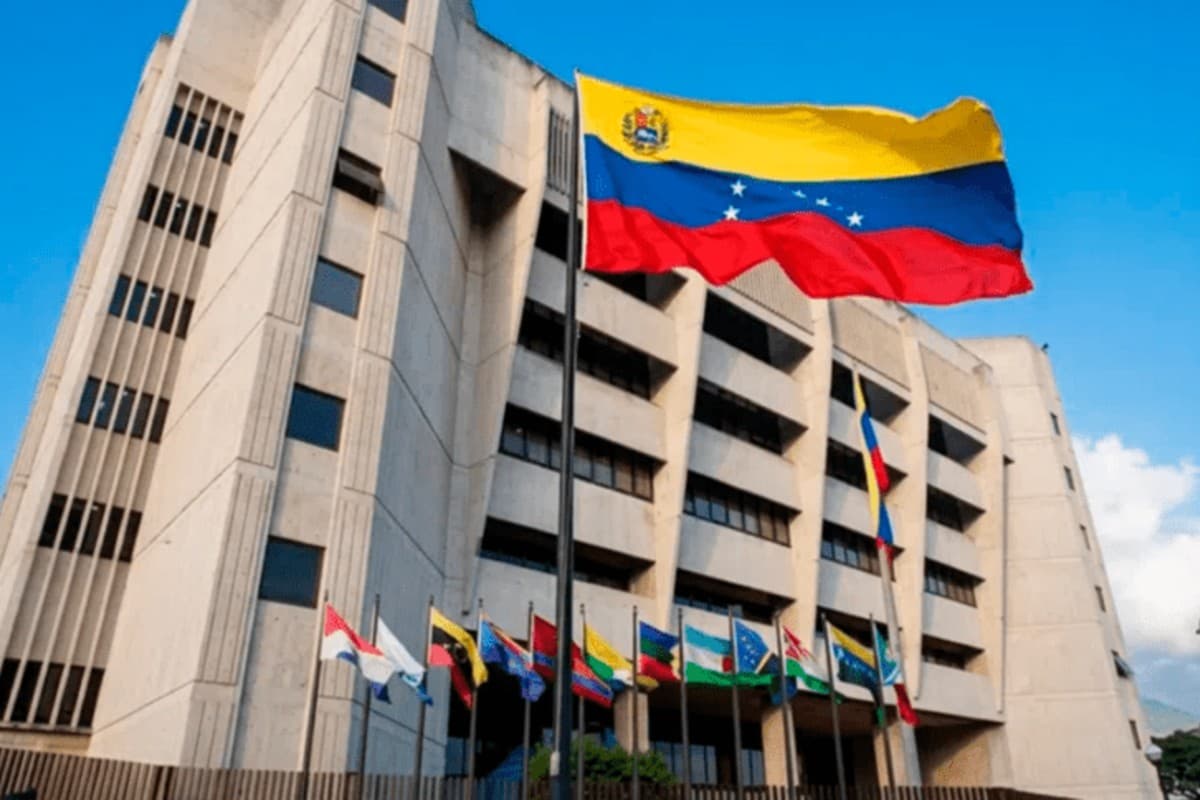 Políticos opositores afirman que eliminación de cuatro tribunales de control en terrorismo no pone fin a la persecución en el país