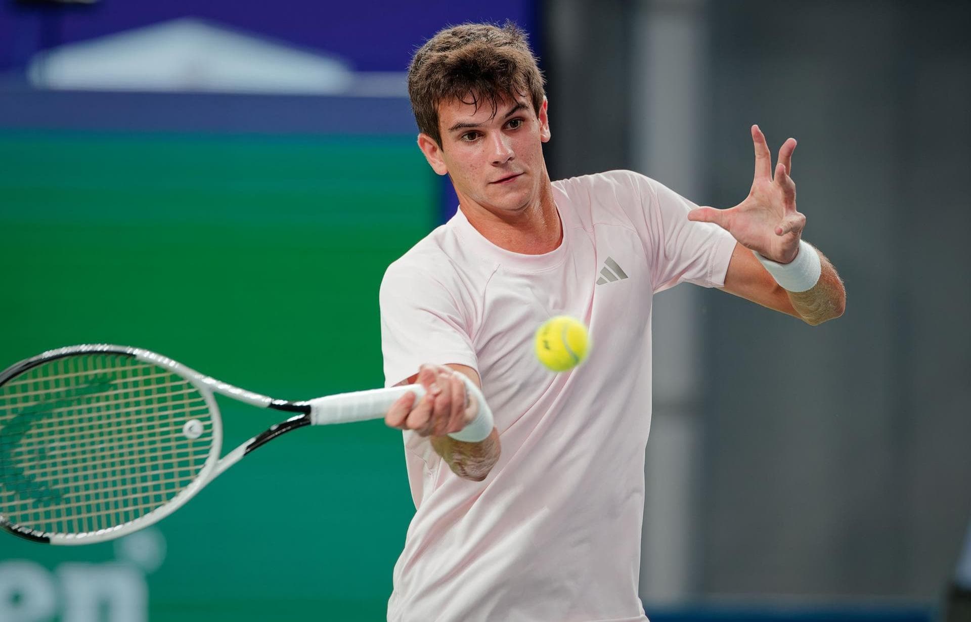 Rafa Jódar gana a Medvedev y habrá final española en Shanghái ante Davidovich
