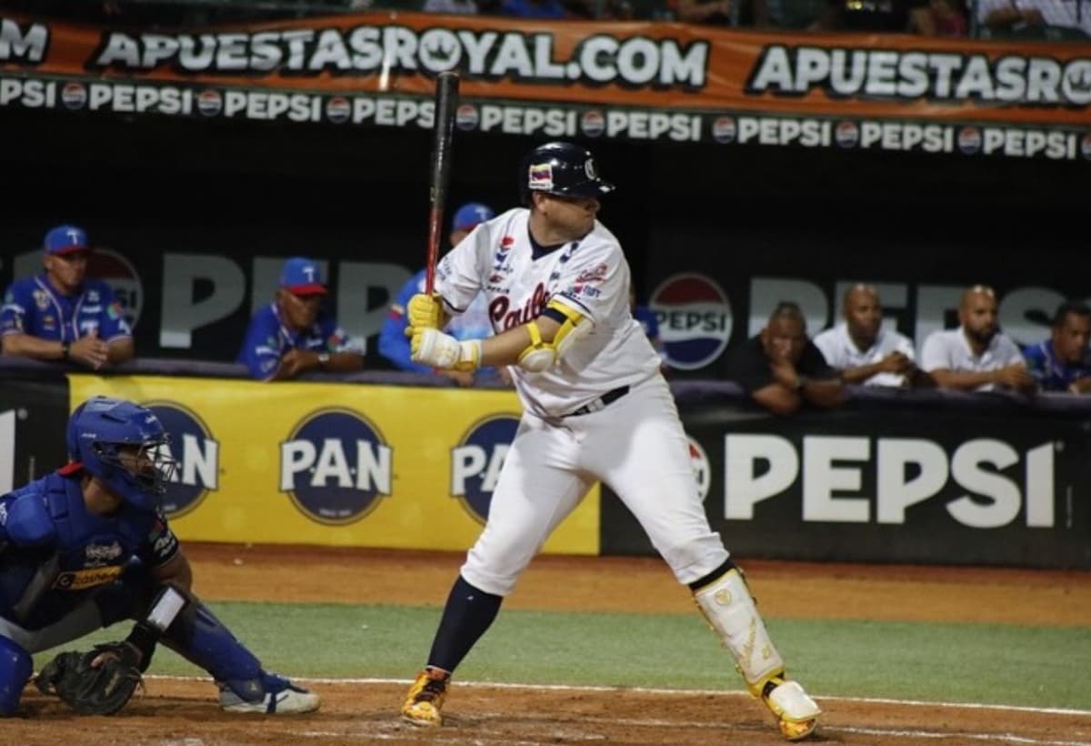 Balbino Fuenmayor comandó la victoria de Caribes sobre Leones y Tigres extendió su racha ganadora ante Tiburones