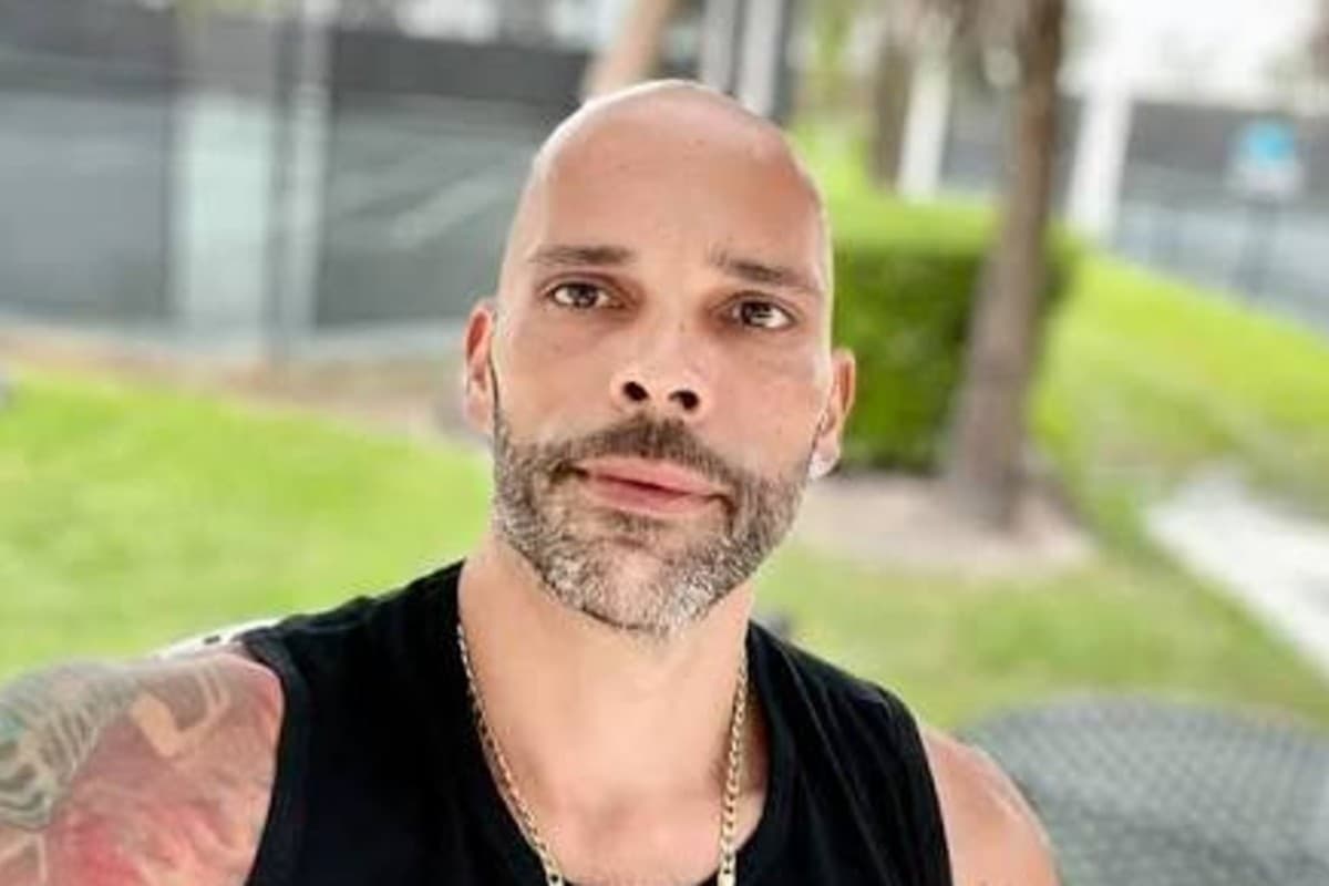 Localizaron muerto al cantante venezolano Gus Ormo en una piscina en Florida