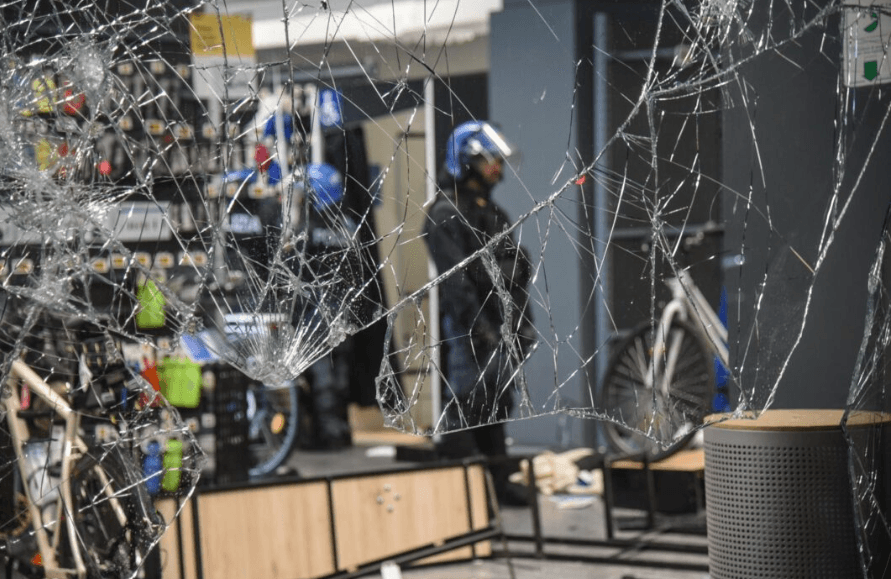 Italia evaluará nuevas medidas de seguridad e incremento de militares tras disturbios en varias ciudades
