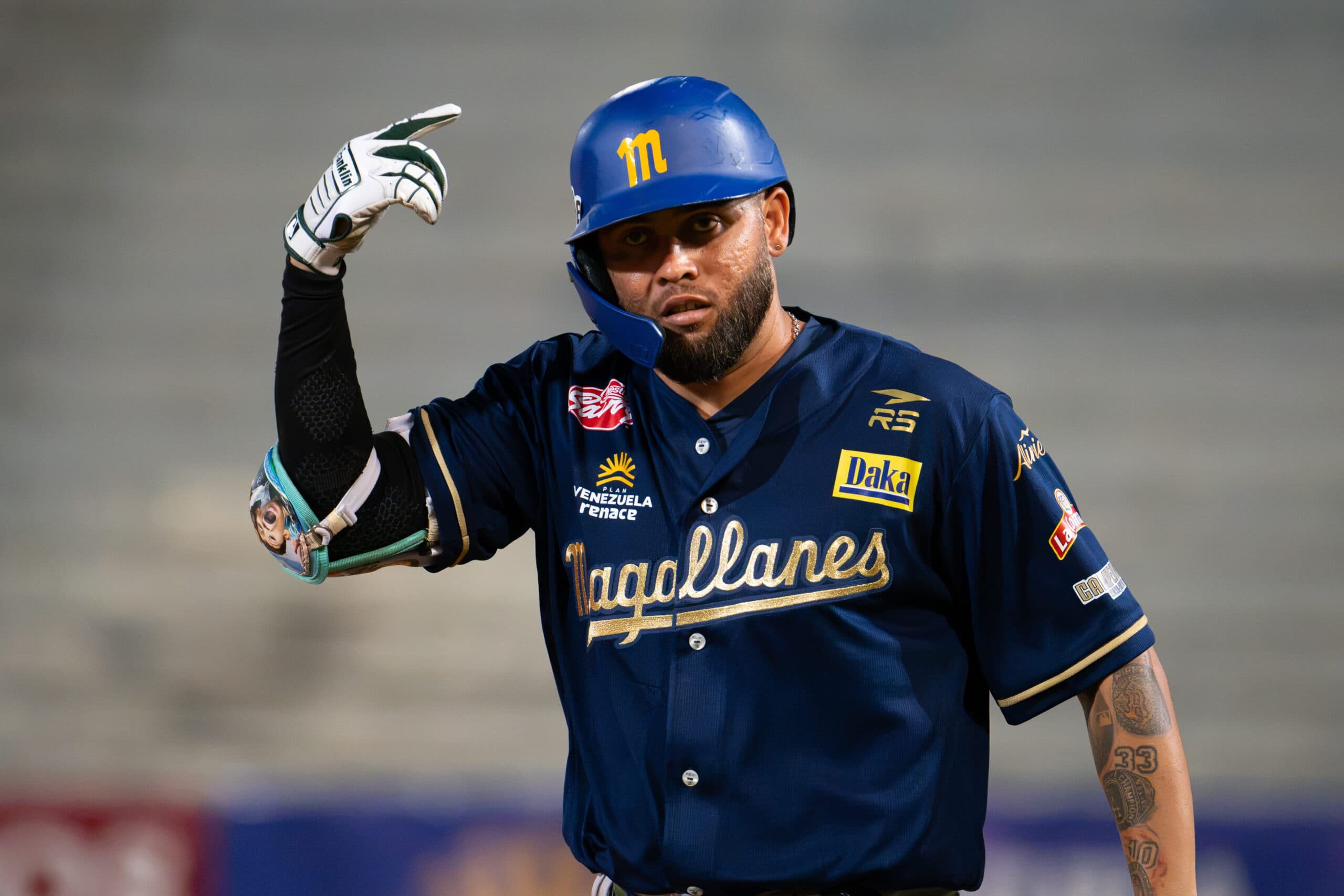 Magallanes reacciona con su bateo y le espera una semana exigente ante su eterno rival