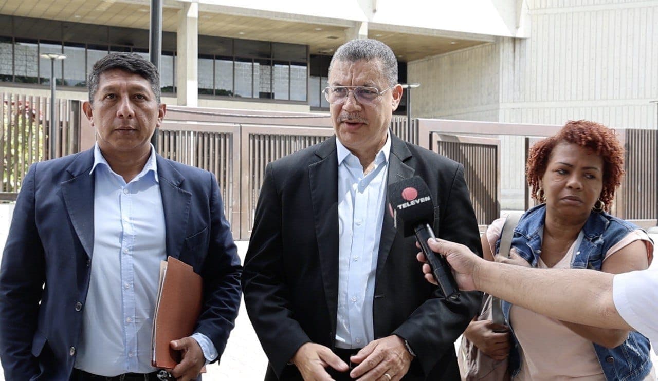 Simón Calzadilla pide al TSJ ordenar la designación de una nueva directiva para el BCV