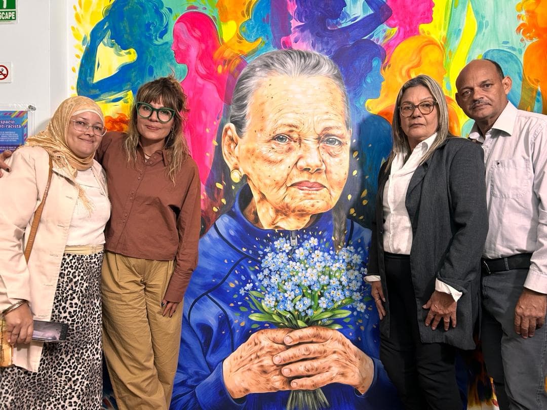 Inauguran en Caracas un mural dedicado a Carmen Teresa Navas y a las familias de víctimas de violaciones de derechos humanos