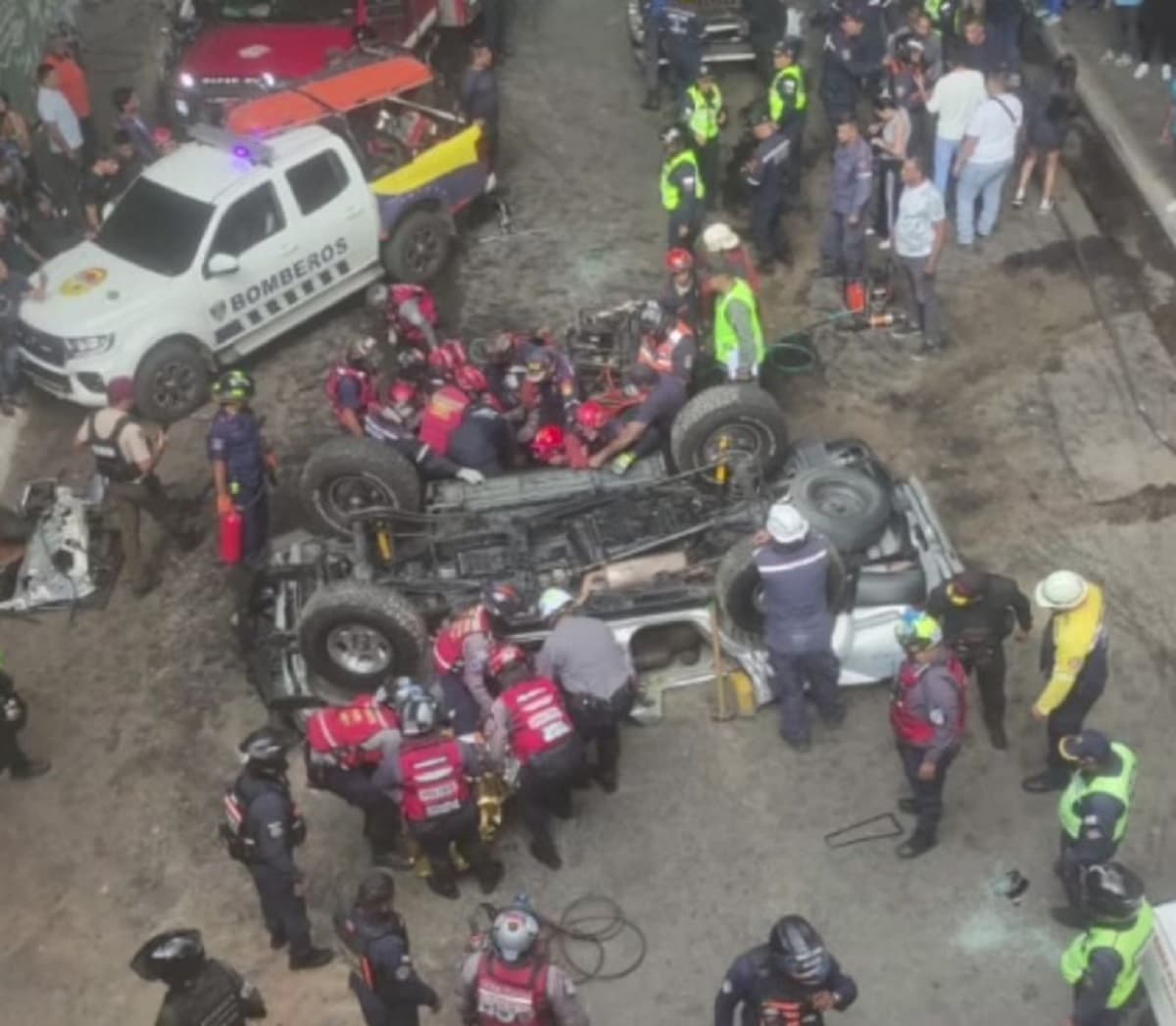 Accidente en la Cota Mil dejó un adolescente muerto y un adulto gravemente herido