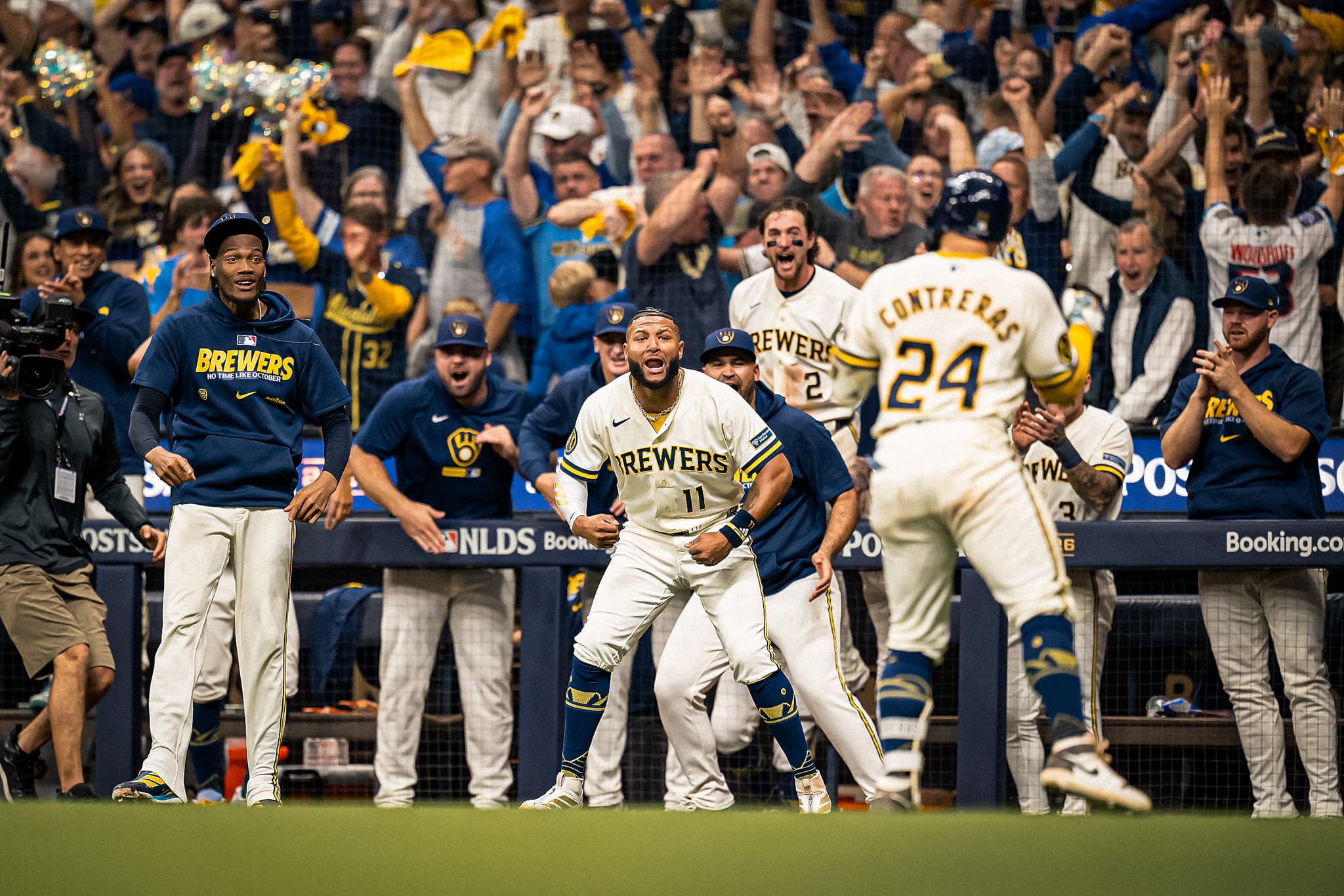 Los criollos le ponen swing a los Cerveceros y buscan la gloria en la Serie Mundial