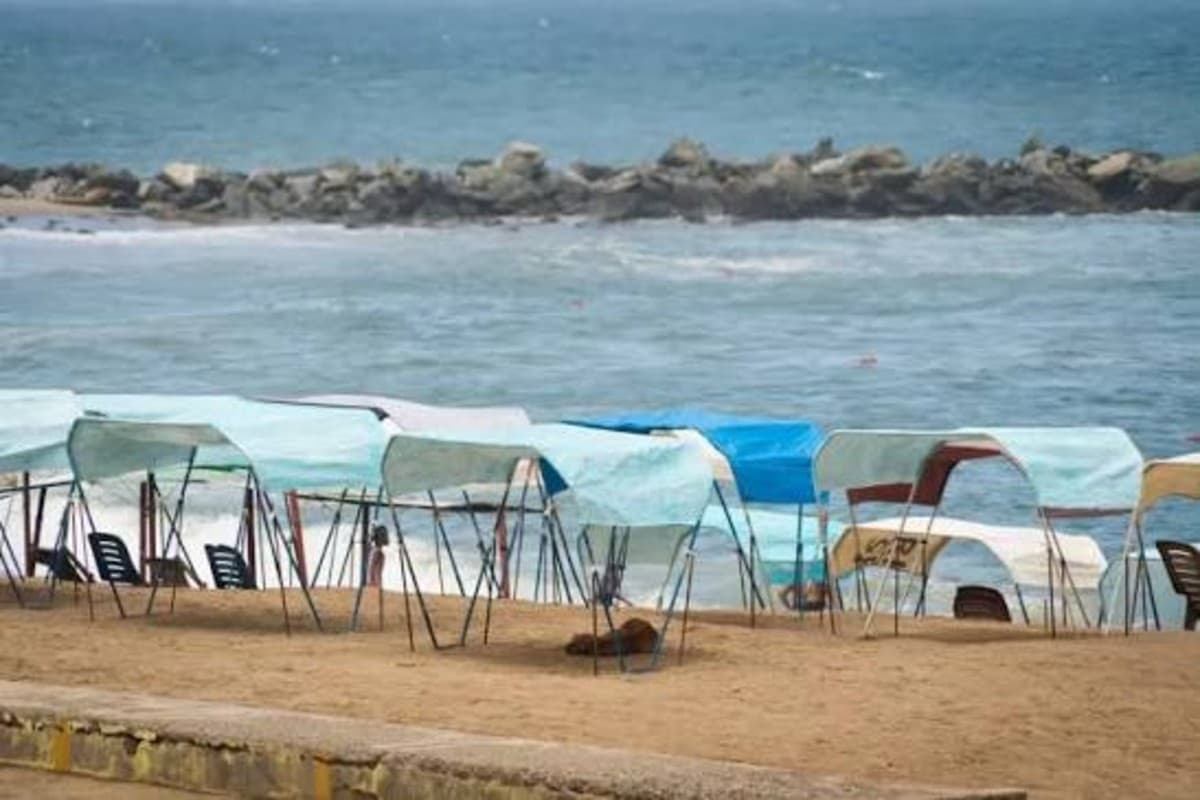 Catia La Mar, Caraballeda y Los Corales siguen destruidas y los comerciantes piden reabrir las playas