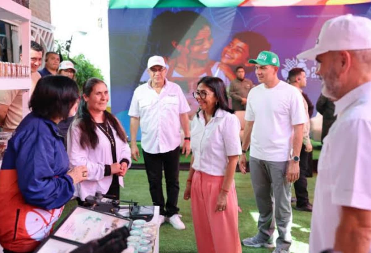 Delcy Rodríguez activó plan para "hambre cero" y dice que busca alimentar a cuatro millones de niños escolares