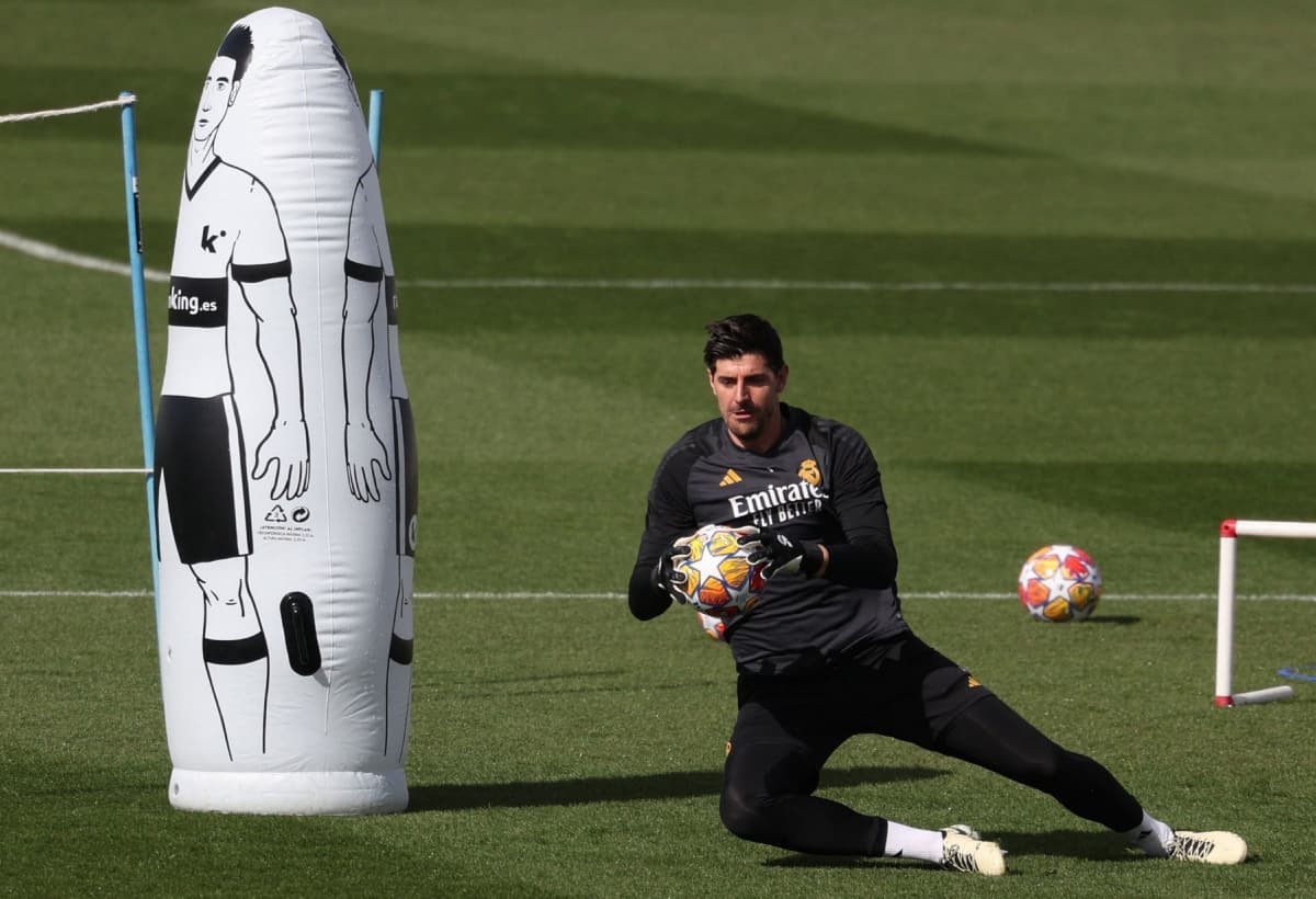 Courtois se perderá el clásico contra el Barcelona y el Real Madrid convocó al ucraniano Illia Voloshyn