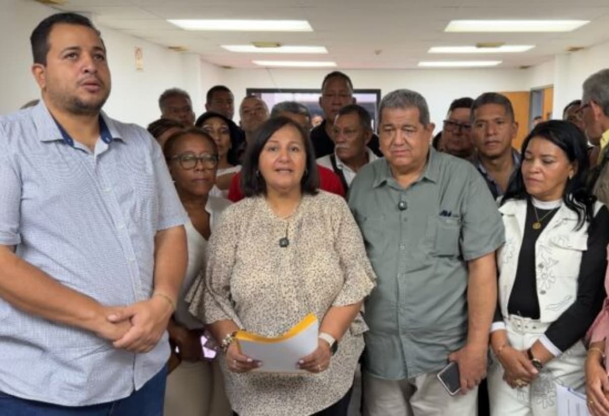 Trabajadores exigieron a Dinorah Figuera libertad para sindicalistas perseguidos y salarios dignos