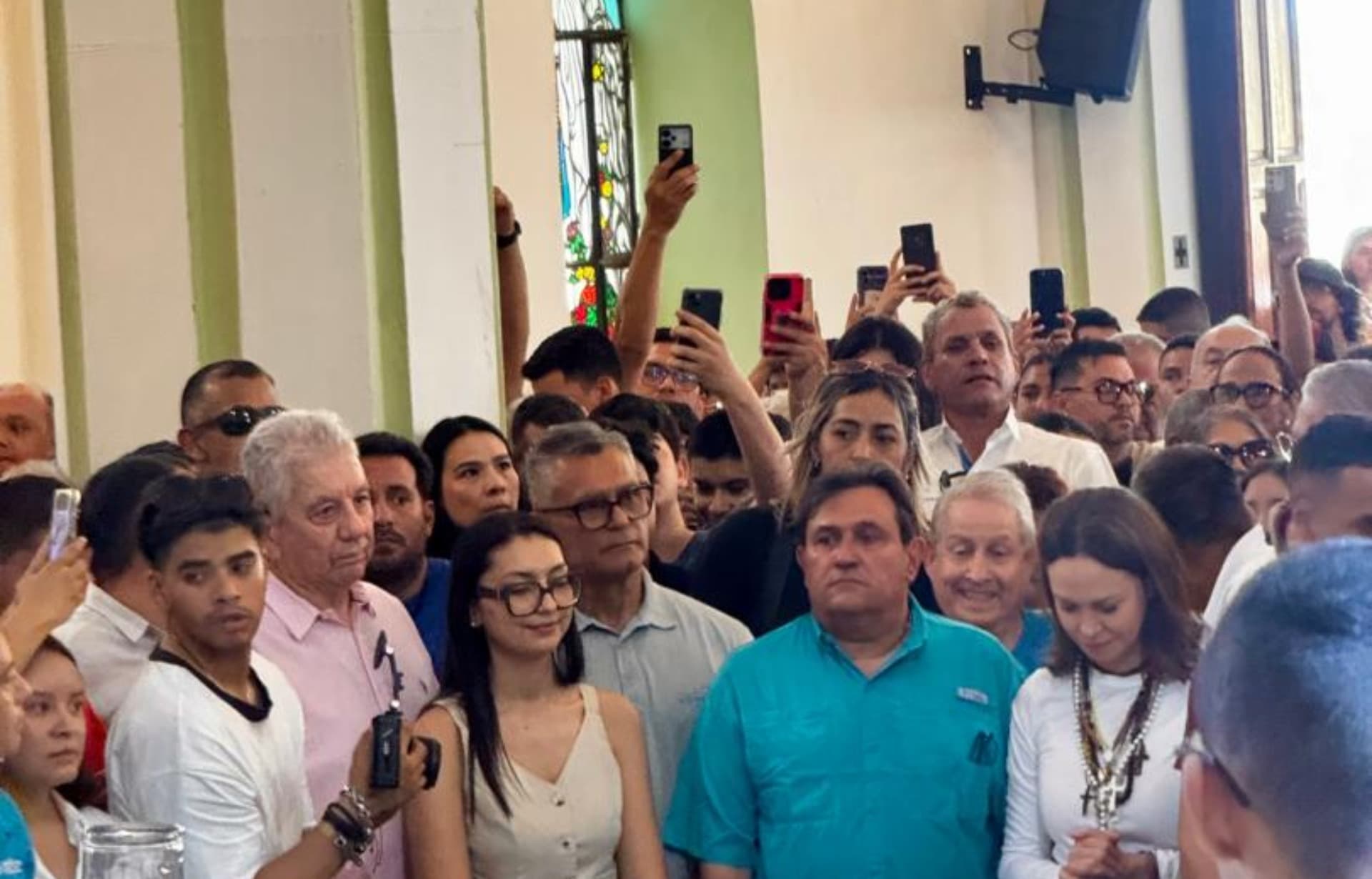 La visita de María Corina Machado al santuario de Santa Rosa tras su retorno a territorio venezolano