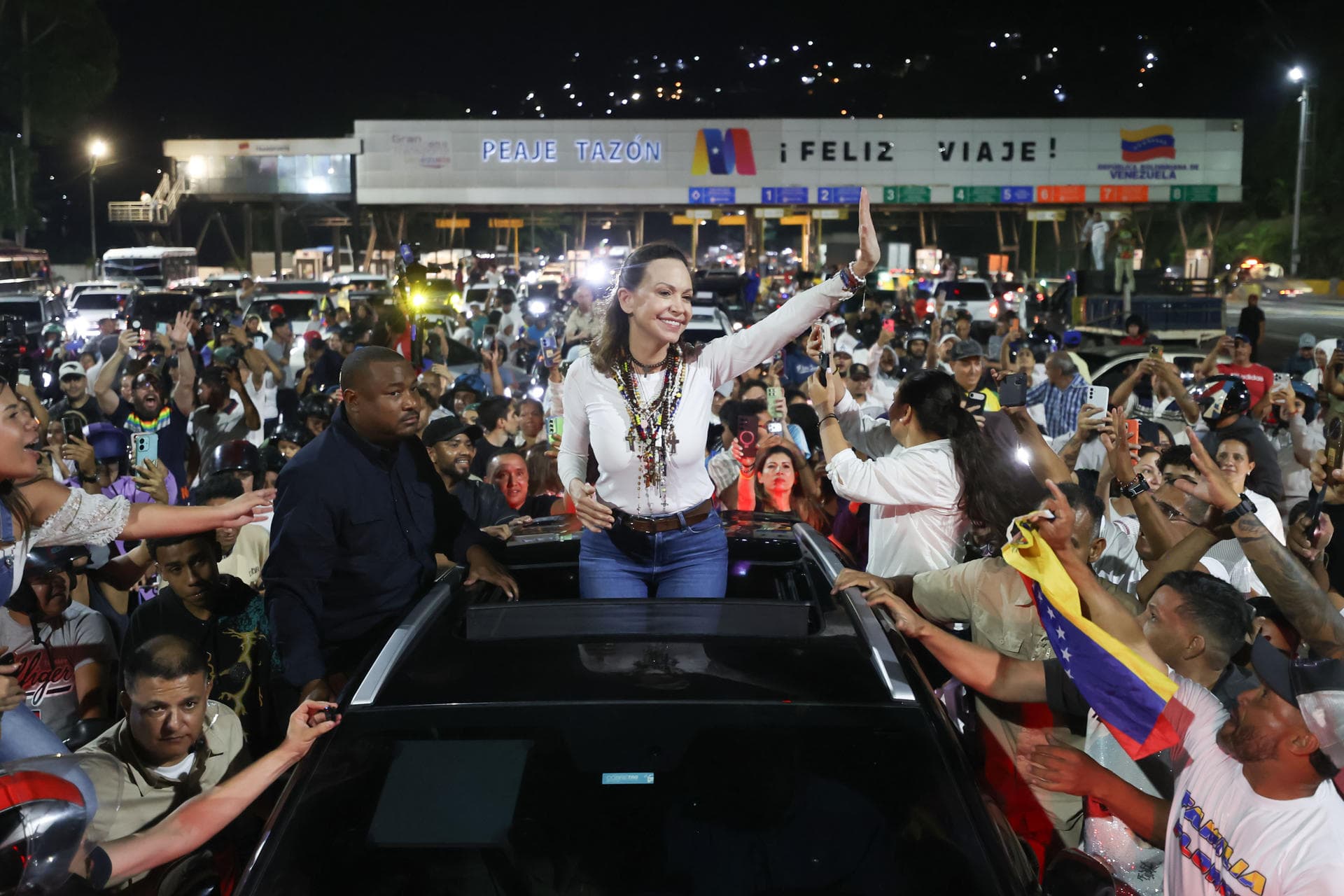 El multitudinario recibimiento a María Corina Machado en Caracas tras su regreso al país