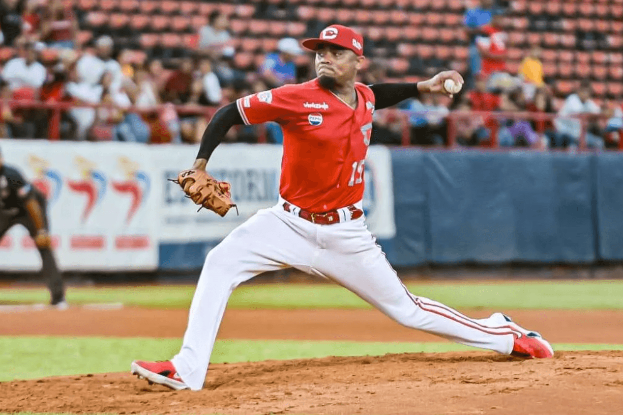 Cardenales pierde a Adrián Almeida por al menos un mes luego de pasar por el quirófano