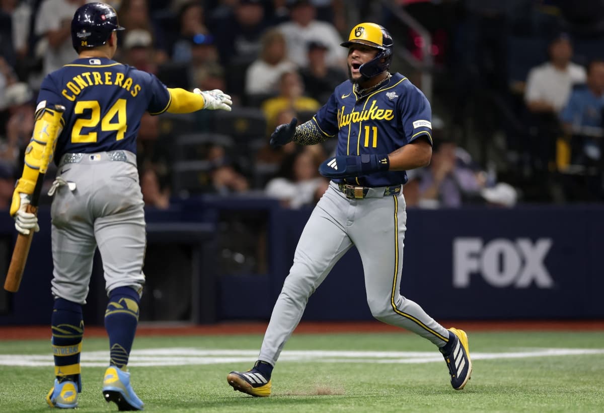 Chourio y Contreras lideraron paliza de Milwaukee que lo dejó a un triunfo de la Serie Mundial