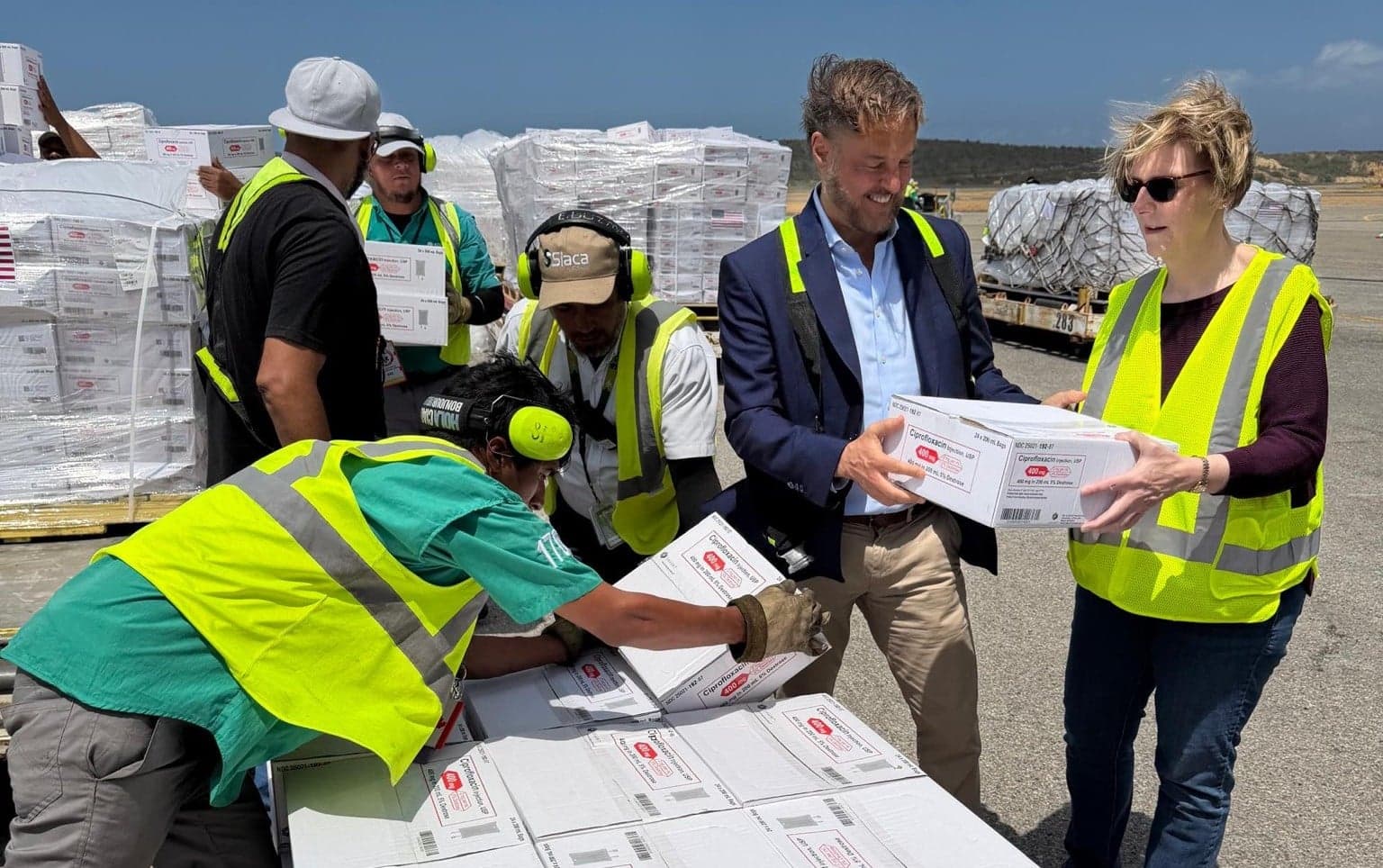 EE. UU. envía más de 60 toneladas de insumos médicos a Venezuela