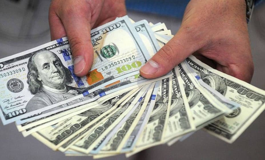 Fallas Técnicas Obstaculizan la Compra de Dólares en la Banca Nacional