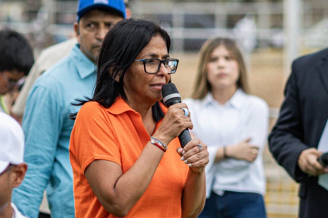 Delcy Rodríguez lanza línea 0800-Extorsión contra la corrupción