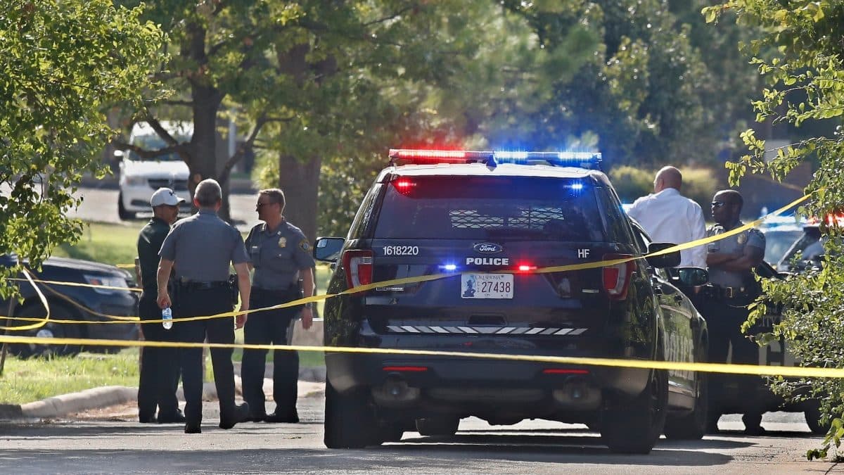 Trágica Muerte en Oklahoma: Niño de 13 Años Acusado de Asesinato