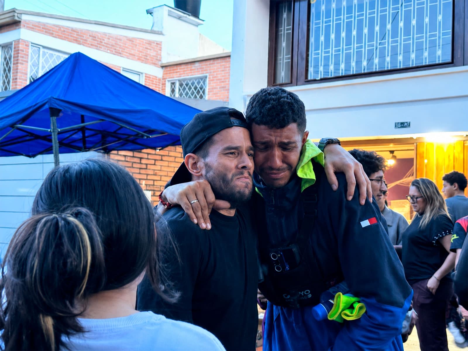 Recuerdos que Unen: La Importancia de un Abrazo en Venezuela