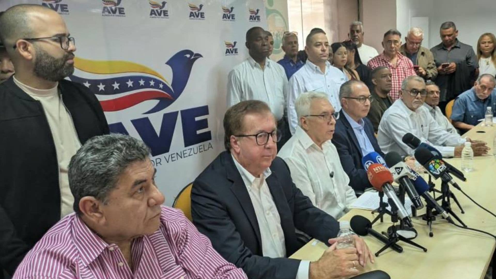 Oposición venezolana presenta ‘Alianza por Venezuela’ para exigir elecciones