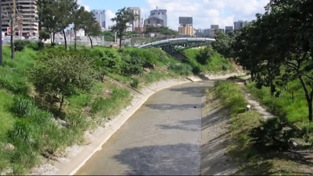 Trágica muerte de mujer en las riberas del río Guaire conmociona a Caracas