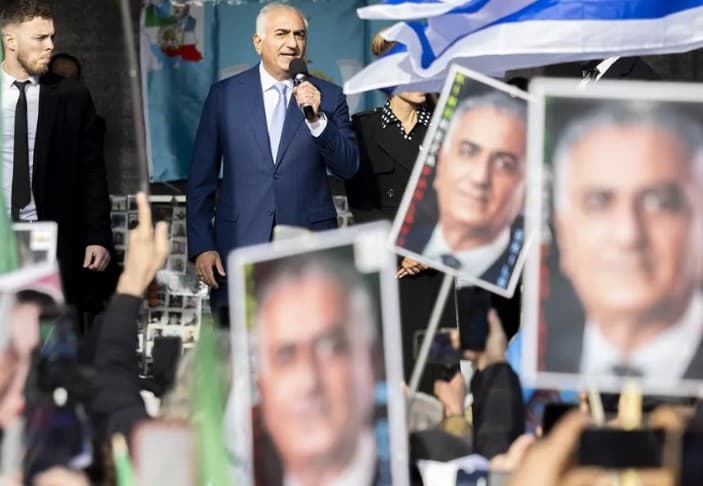 El hijo del sah de Persia pide al Ejército iraní que proteja a los ciudadanos y se unan