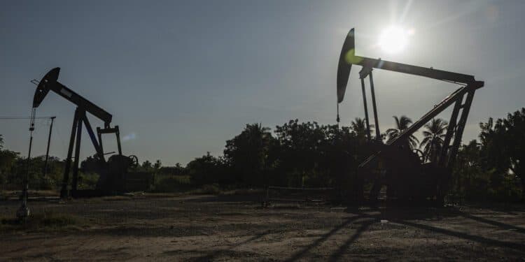 Llegada de nafta de EE.UU. a Venezuela: un nuevo impulso al petróleo pesado