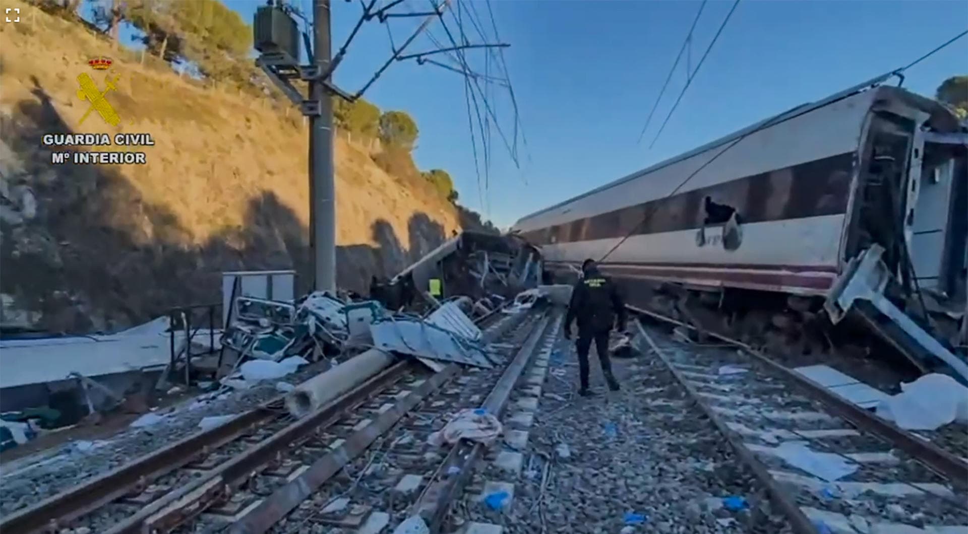 Tragedia en España: 39 Muertos en Accidente de Tren en Ademuz