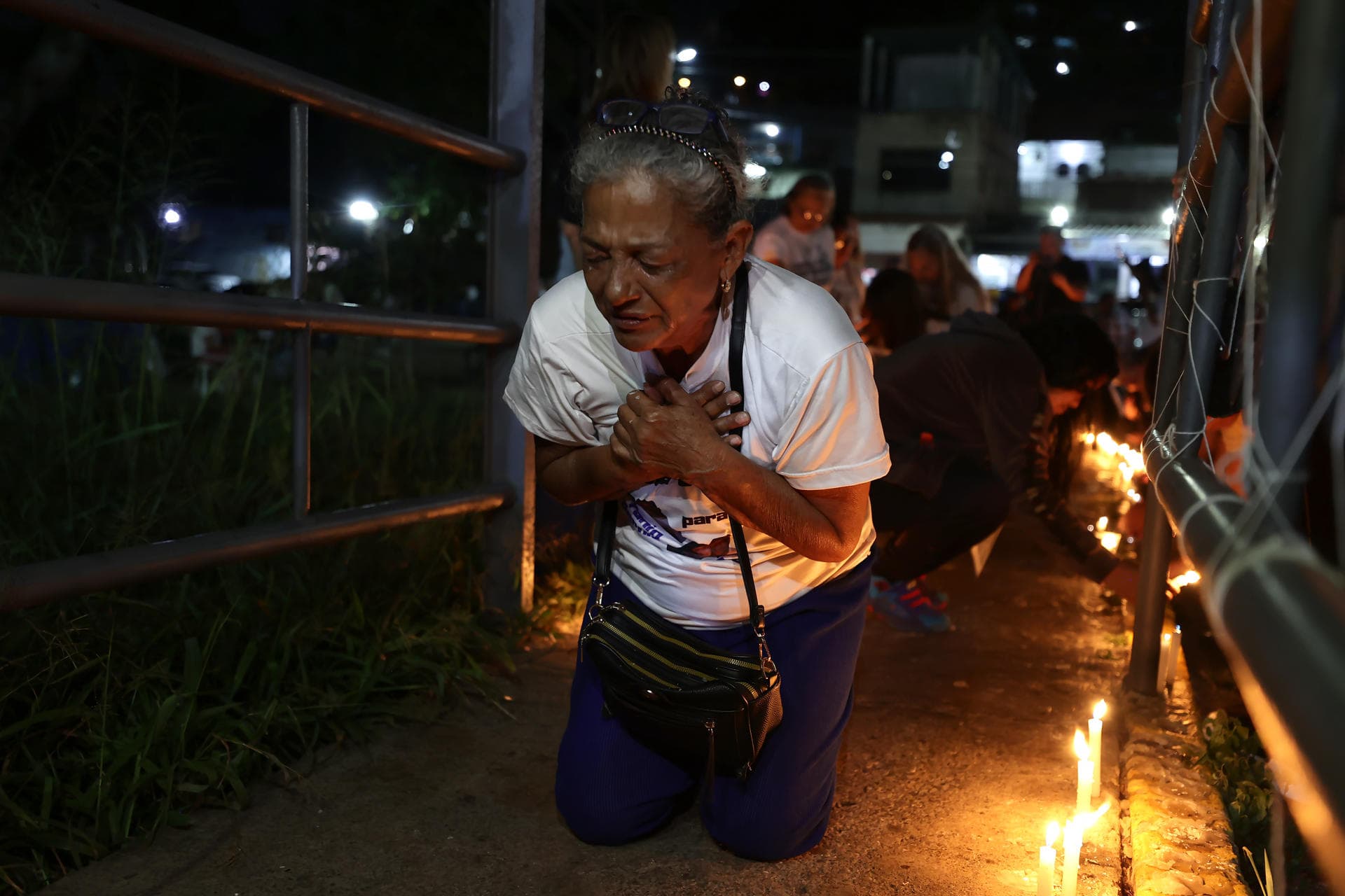 Familiares de presos políticos realizarán un Viacrucis en El Rodeo I