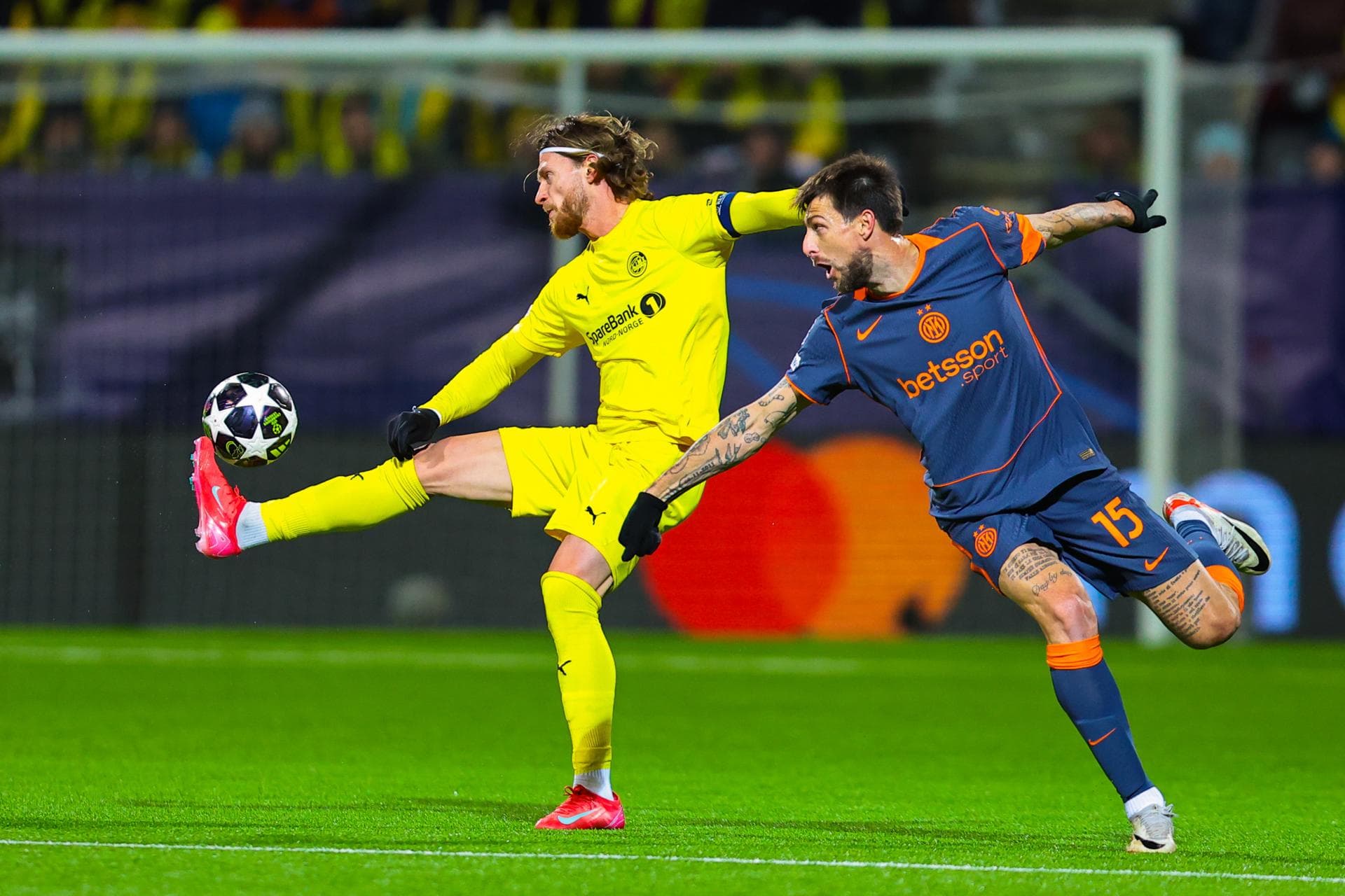 Bodo Glimt Hierve Ante el Inter y Se Acerca a los Octavos de Final