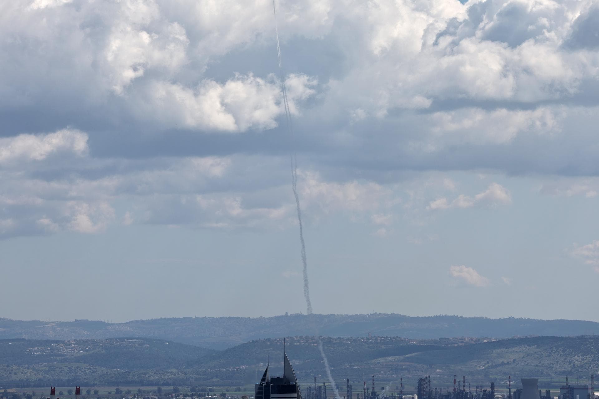 Iran lanza ofensiva de misiles y drones contra Israel: un nuevo frente