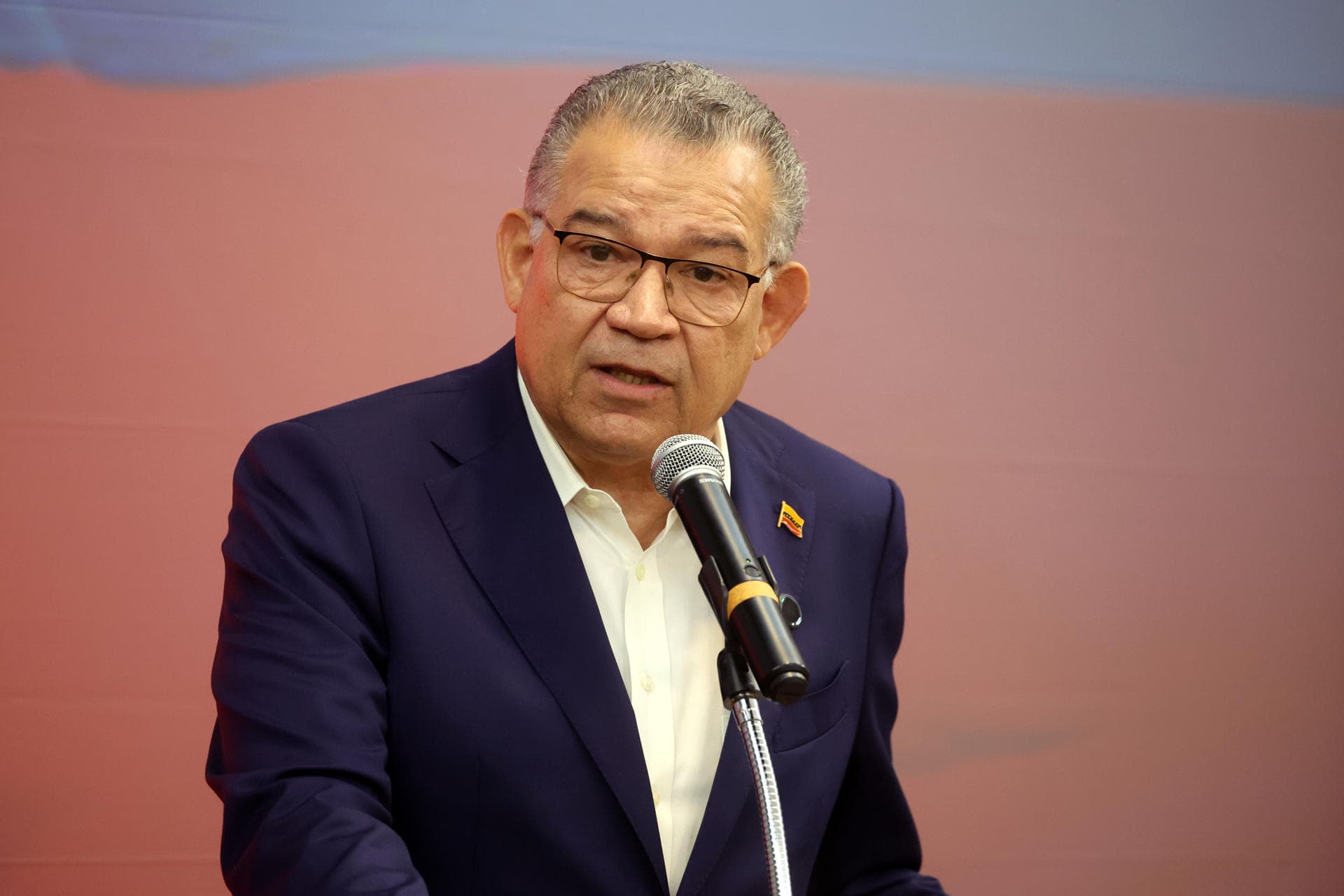 Enrique Márquez: 'No volveré al CNE, quiero estar con la gente'