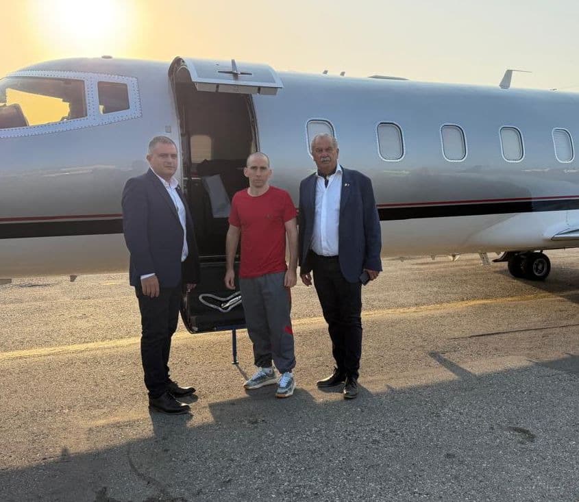 Milei Investiga Vínculos entre el Chavismo y la AFA Tras Liberación de Gallo