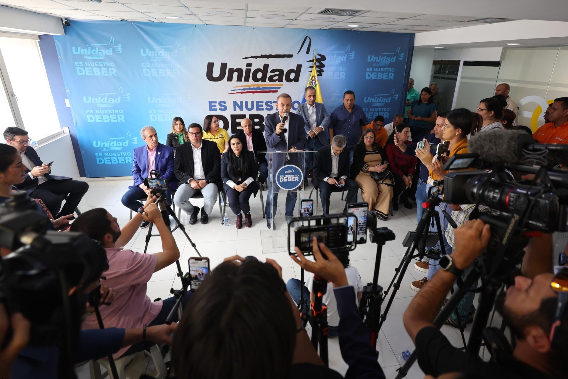 La Plataforma Unitaria se Prepara para Negociaciones Clave en Venezuela