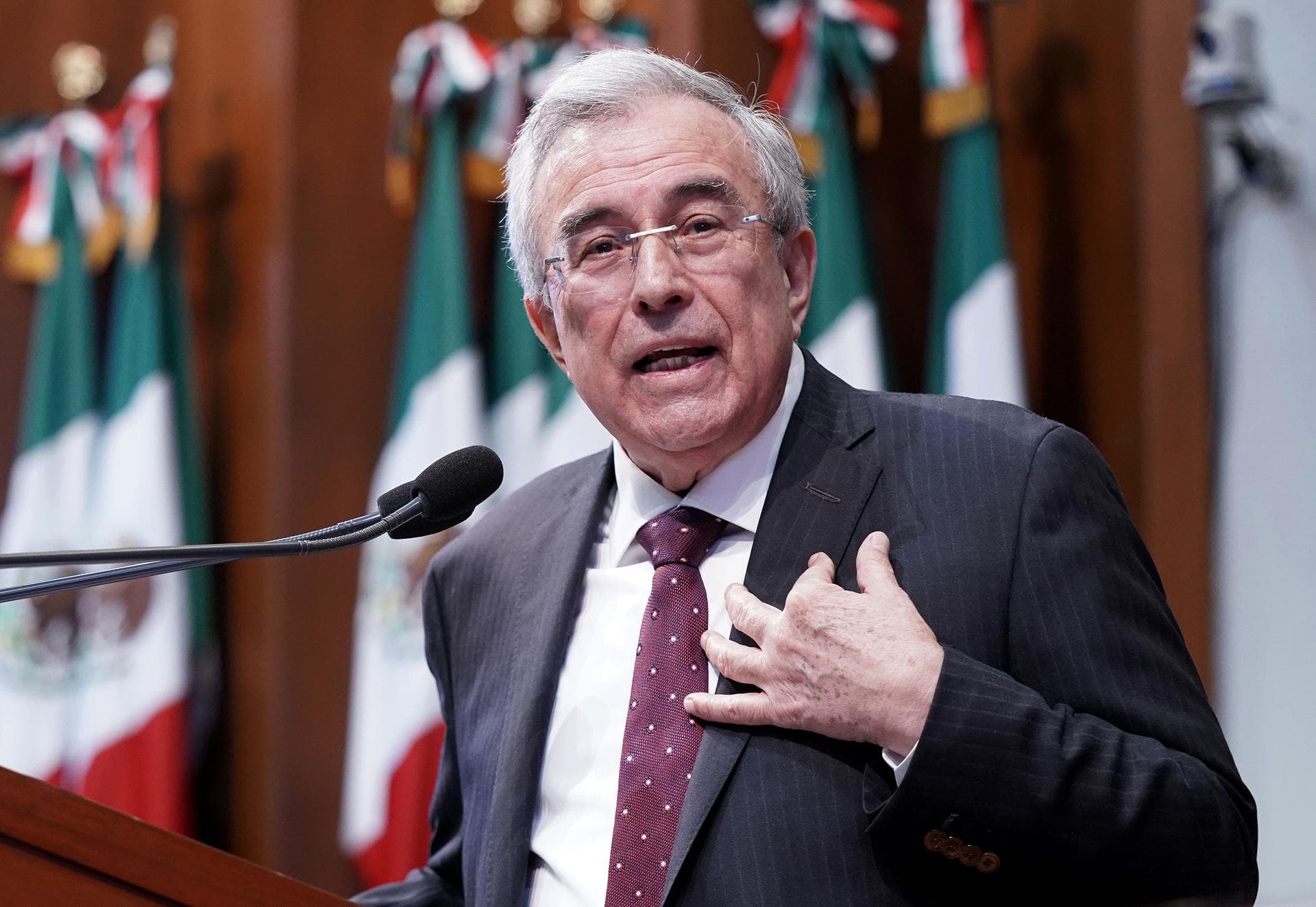 Gobernador de Sinaloa se retira temporalmente por acusaciones de narcotráfico