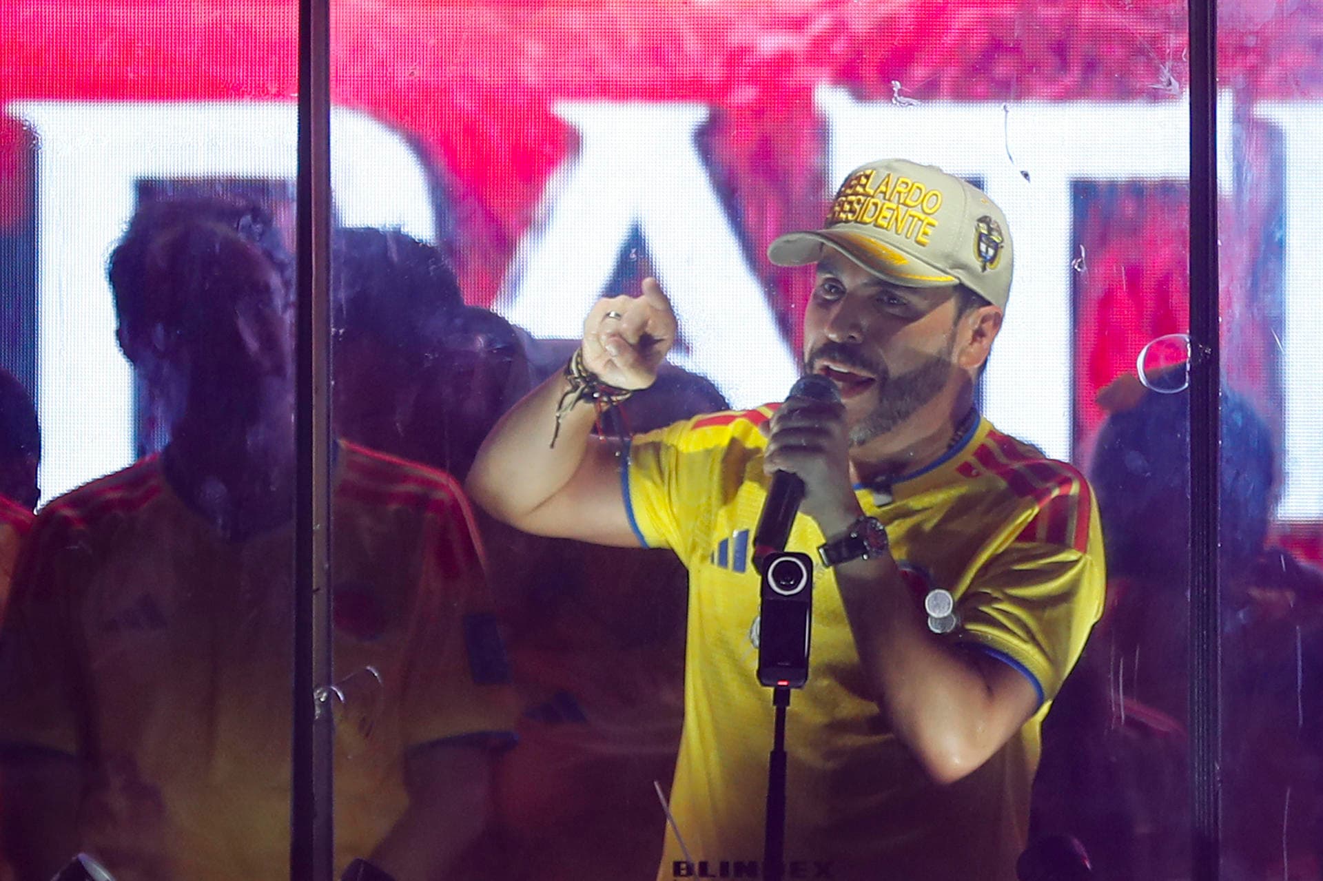 Abelardo de la Espriella arrasa con el 54,36% de votos del exterior en Colombia