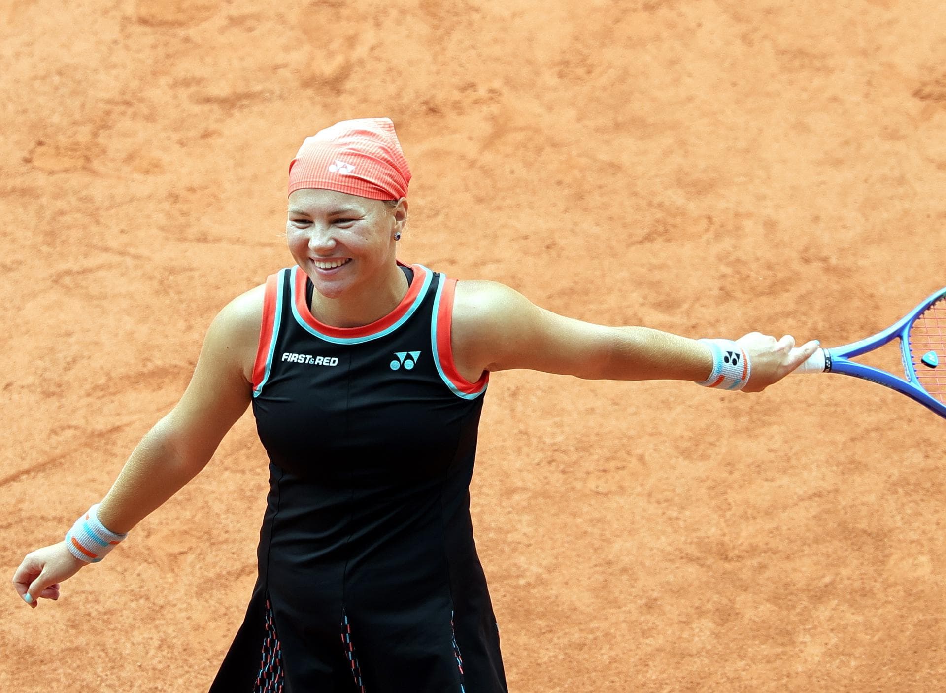 Diana Shnaider sorprende en París al vencer a Aryna Sabalenka