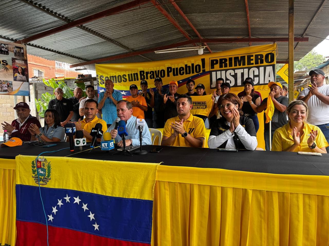 Guanipa llama a la unidad: 'No es momento para vetar a nadie'