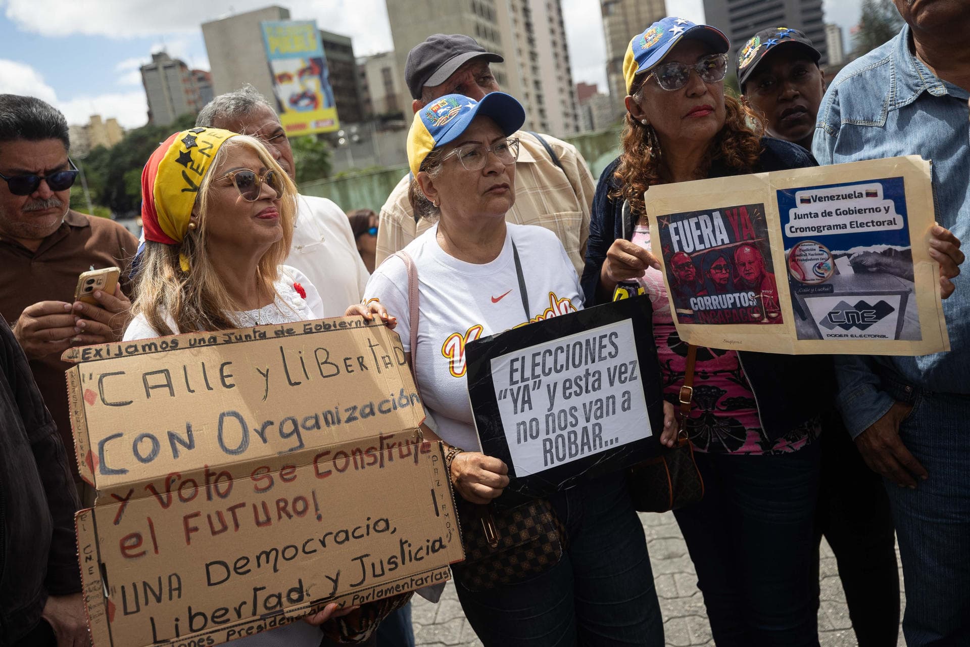 Sindicalistas en Caracas exigen renuncia de Delcy Rodríguez tras terremotos
