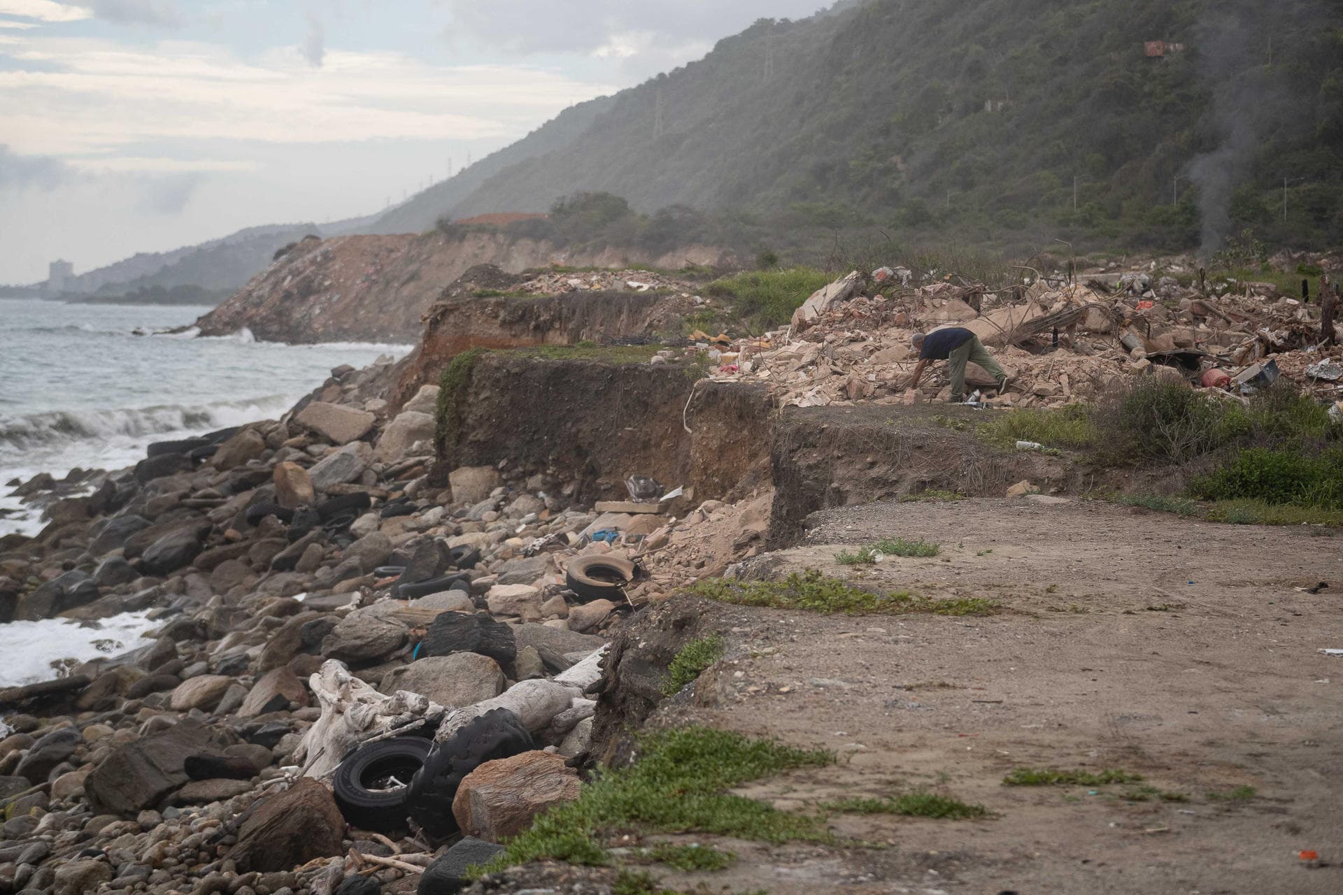 Escombros del Terremoto en Venezuela: ¿Por qué no al Mar?