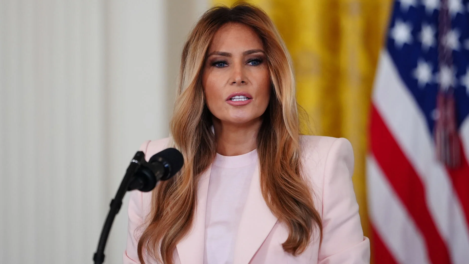 ¿Por qué Melania Trump no estuvo en la cumbre de la OTAN?