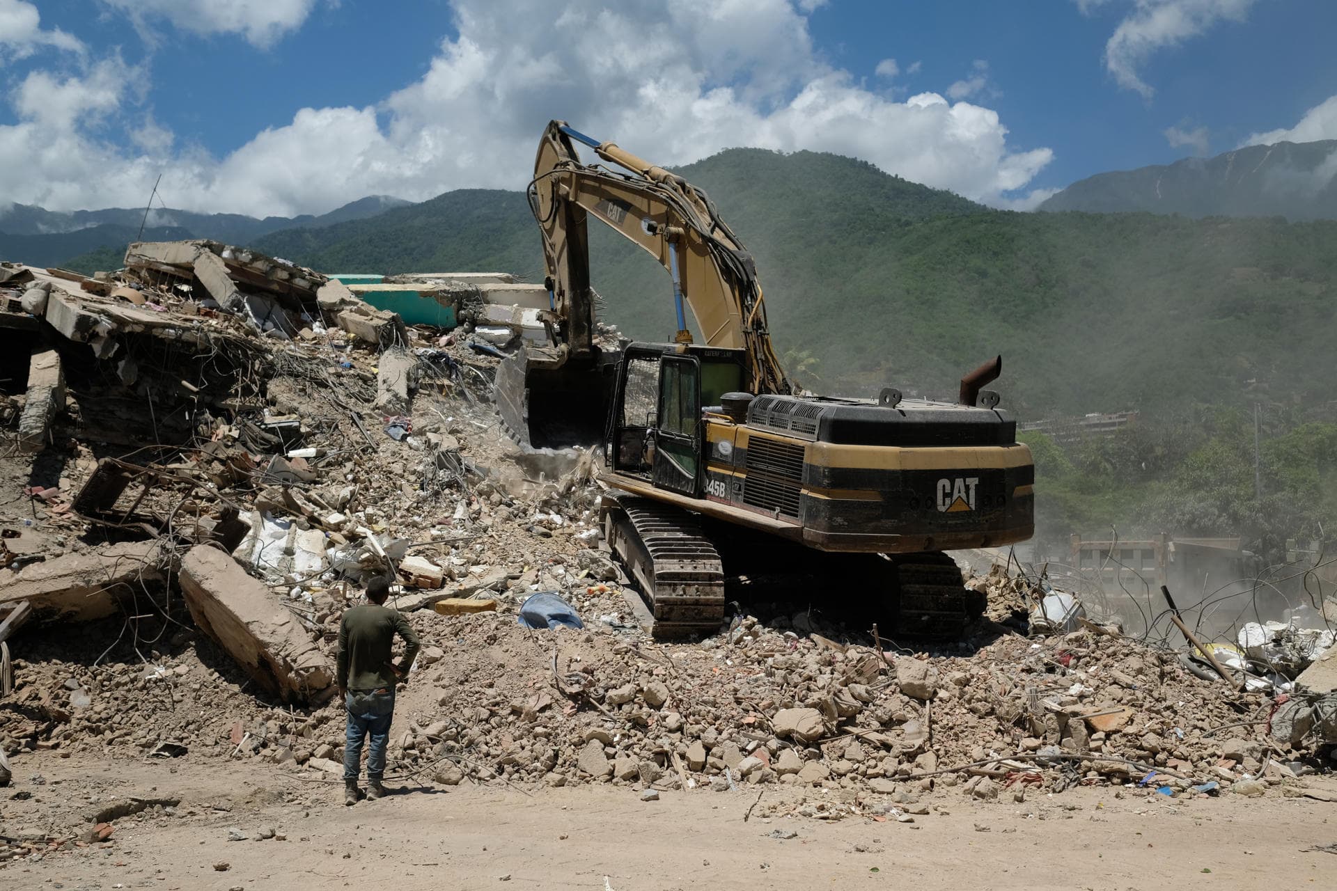 Crisis humanitaria: Perú encuentra a cinco desaparecidos en La Guaira