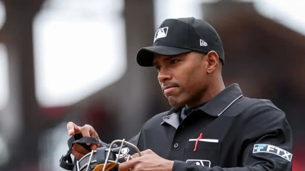 Un Venezolano Hace Historia Como Umpire en el Juego de Estrellas 2026