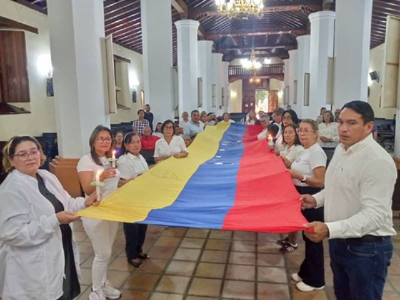 Gremios de salud en Barinas se unen en oración por víctimas de terremotos