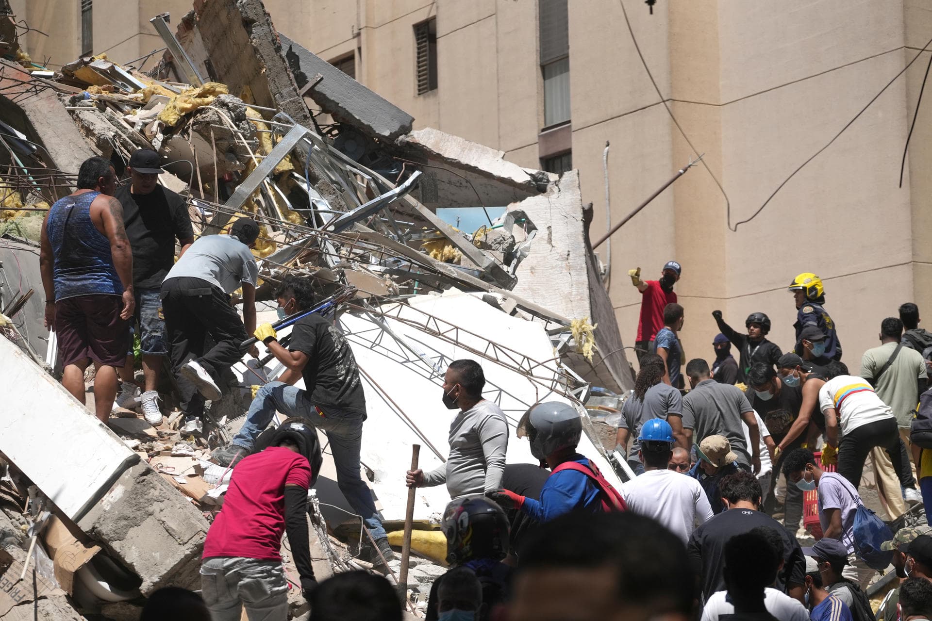 Colombia declara desastre nacional tras devastador terremoto de 7.4
