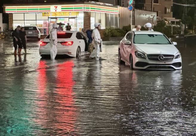 Alerta en Japón: Ocho muertos por lluvias intensas y más precipitaciones a la vista