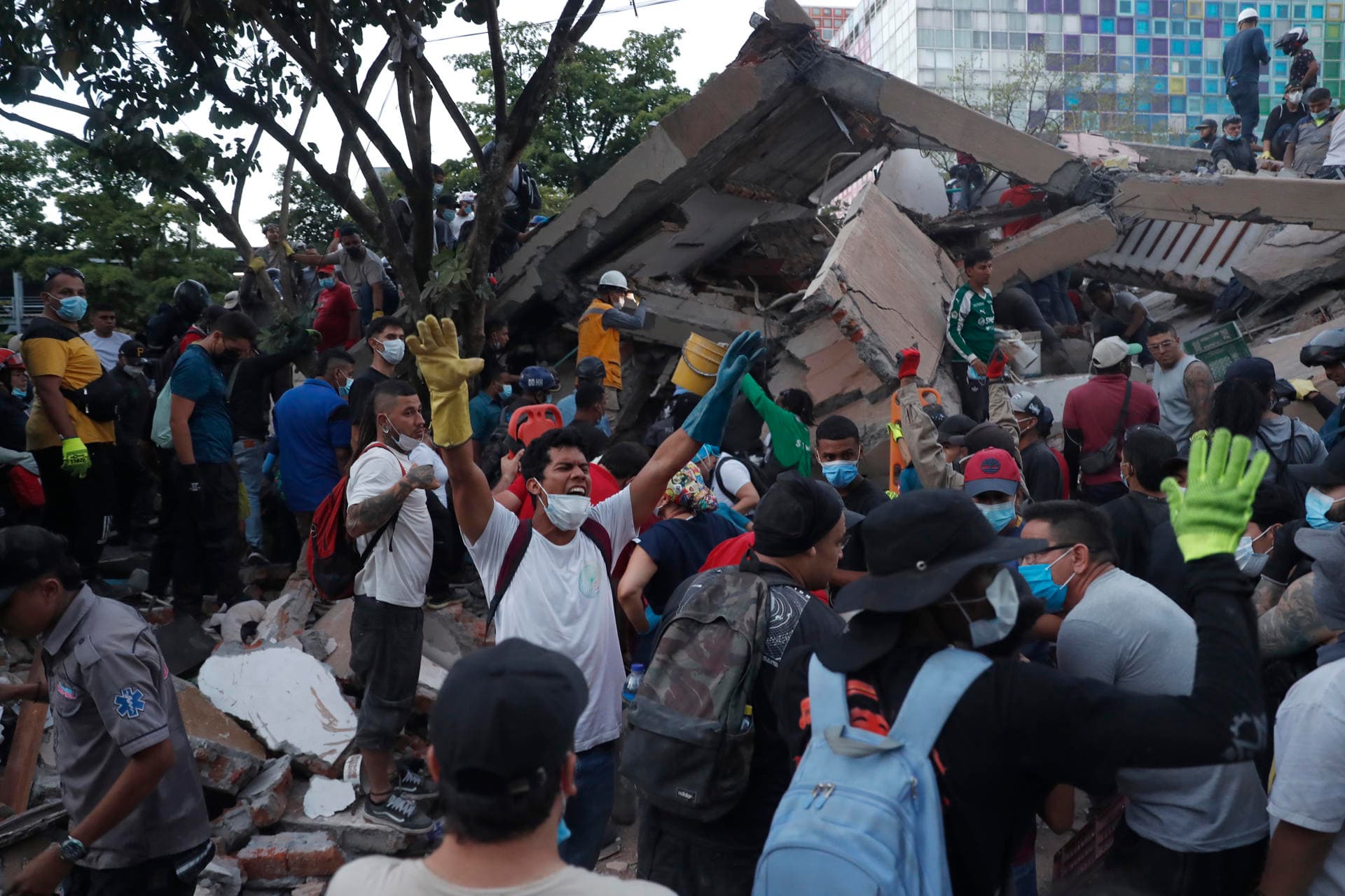 Colombia: La Tragedia del Terremoto Aumenta a 265 Muertos